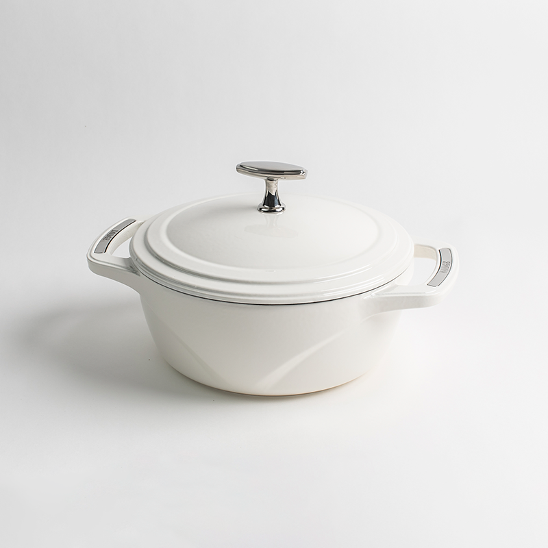 USA Enamelâ„¢ Cast Iron Dutch Oven - Image 25