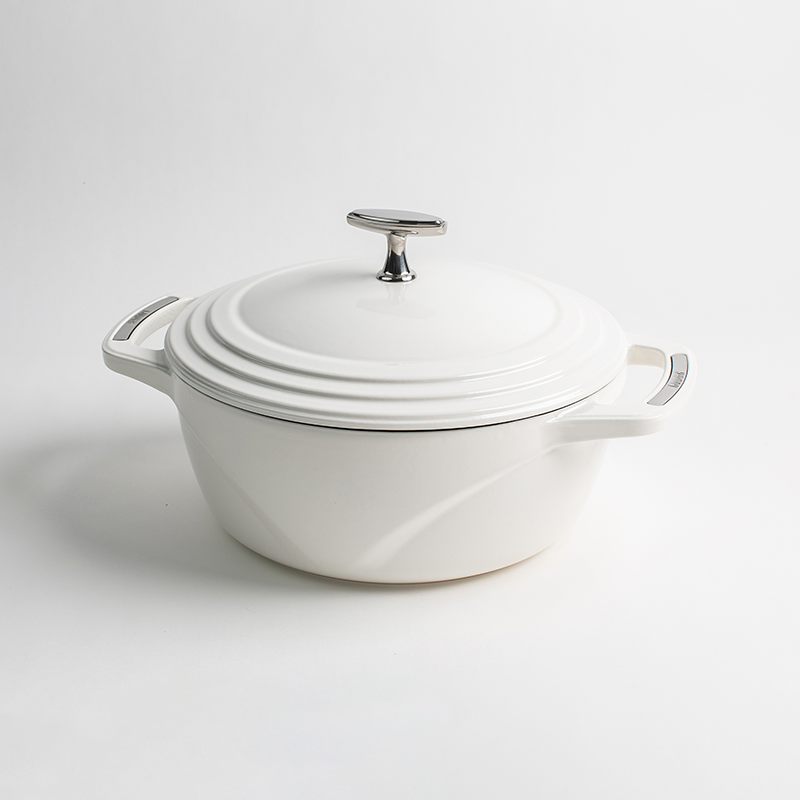 USA Enamelâ„¢ Cast Iron Dutch Oven - Image 30