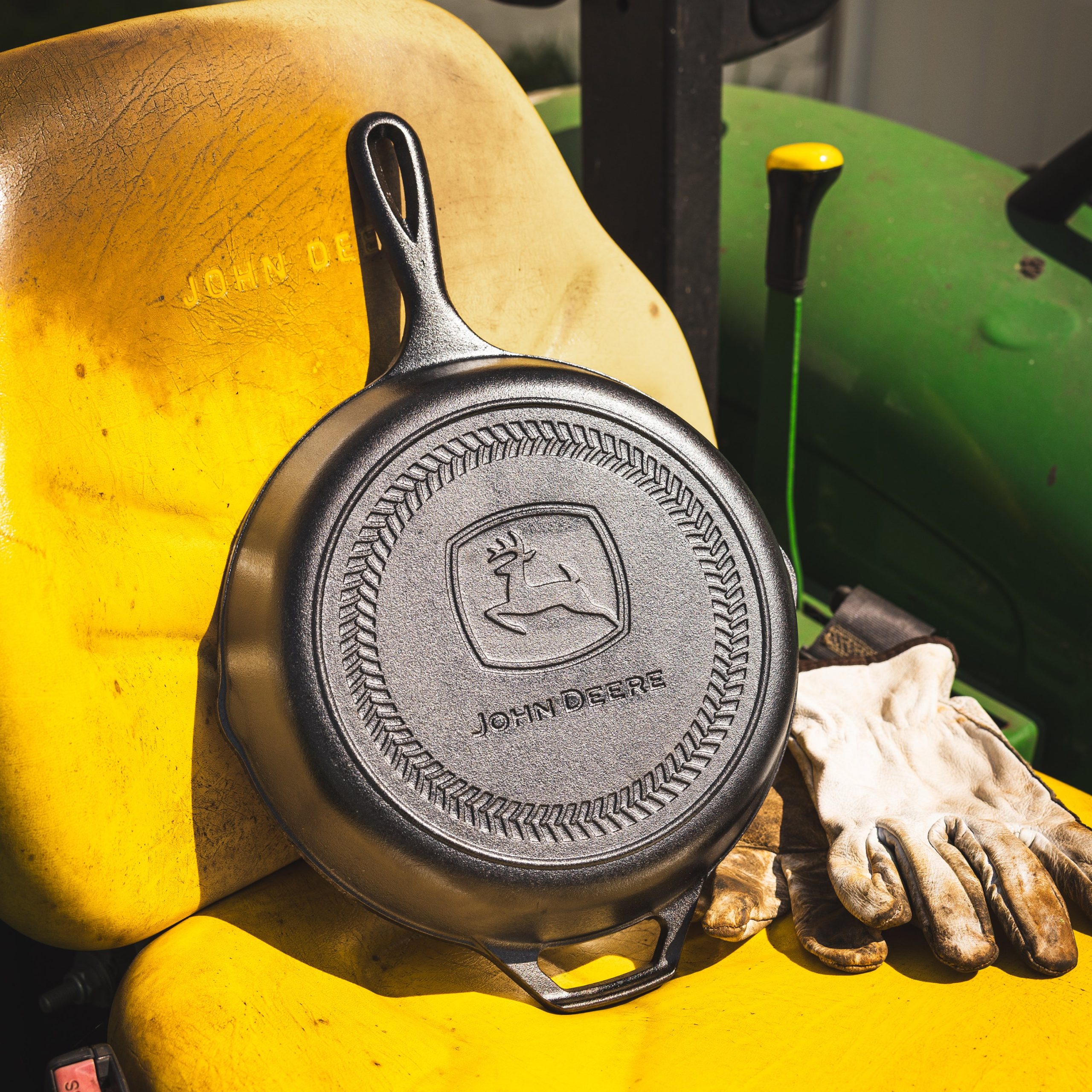 10.25 Inch Seasoned Cast Iron Skillet. John Deere Logo - Image 4